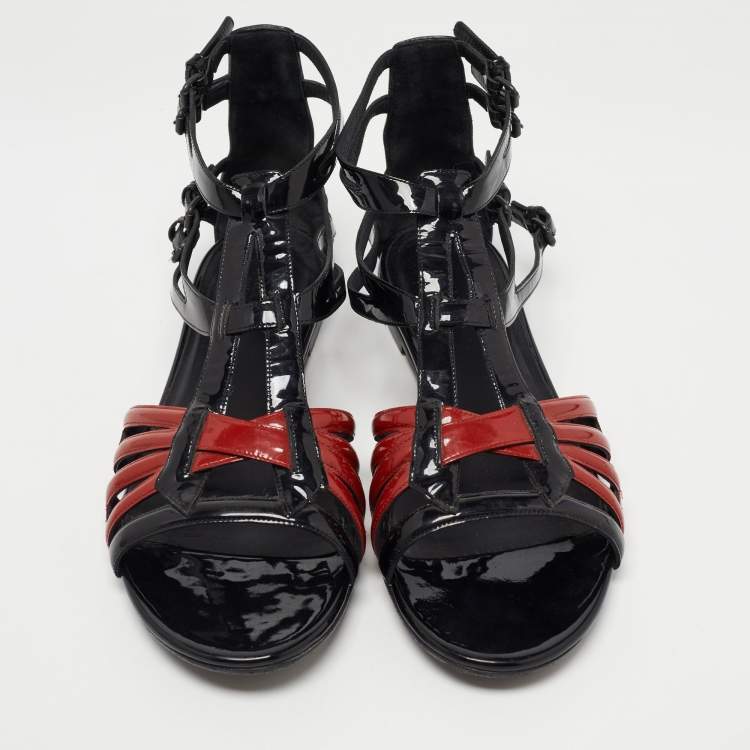 Pre Owned Bottega Veneta Black/Brown Patent Leather Flat Strappy Sandals Size 39.5