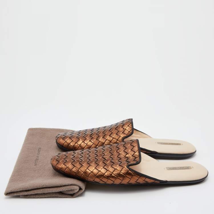 مملوكة مسبقًا Bottega Veneta Metallic Brown Intrecciato Leather Flat Mules Size 37