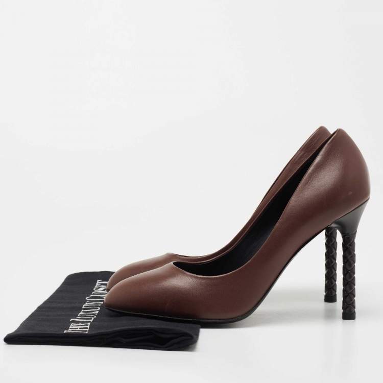 Pre Owned Bottega Veneta Brown Leather Round Toe Pumps Size 38.5