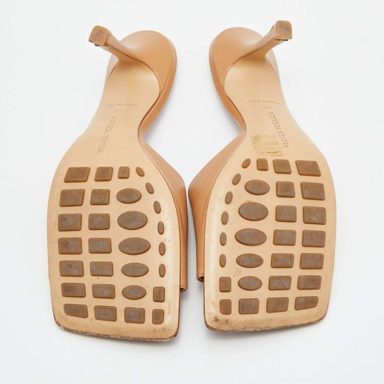 Pre Owned Bottega Veneta Light Brown Leather Stretch Slide Sandals Size 40
