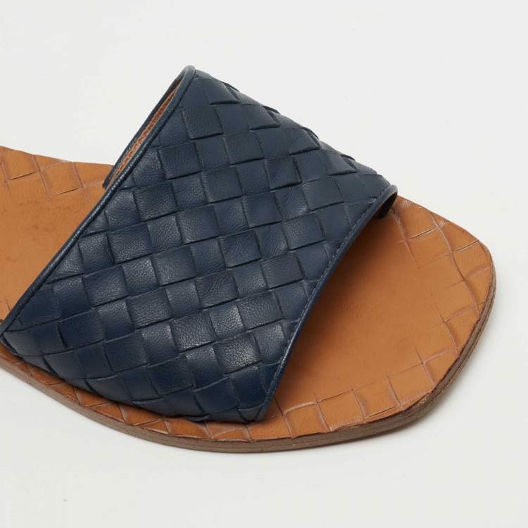 Pre Owned Bottega Veneta Blue leather Intrecciato Slides Flats Size 36.5