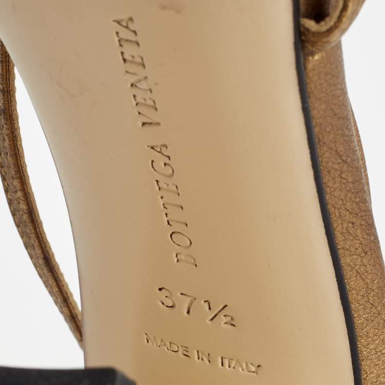 مملوكة مسبقًا Bottega Veneta Metallic Intrecciato Leather Block Heel Slingback Sandals Size 37.5