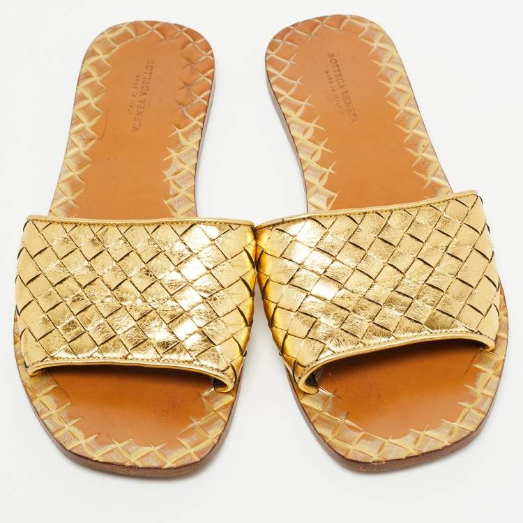 Pre Owned Bottega Veneta Gold Intrecciato Leather Flat Slides Size 37.5