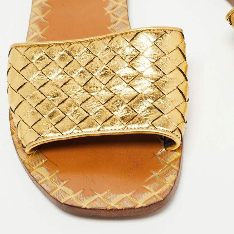 Pre Owned Bottega Veneta Gold Intrecciato Leather Flat Slides Size 37.5