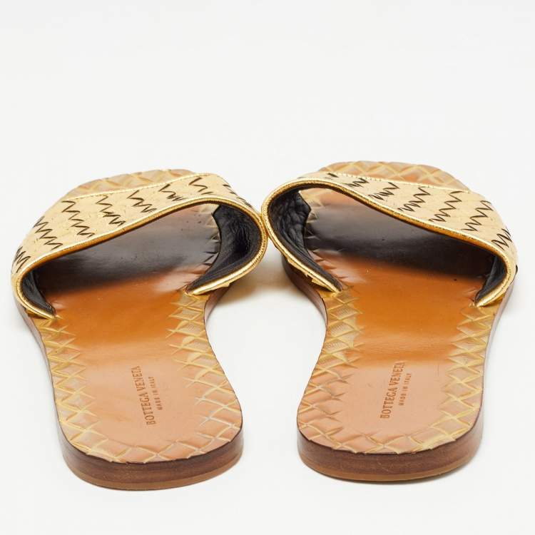Pre Owned Bottega Veneta Gold Intrecciato Leather Flat Slides Size 37.5