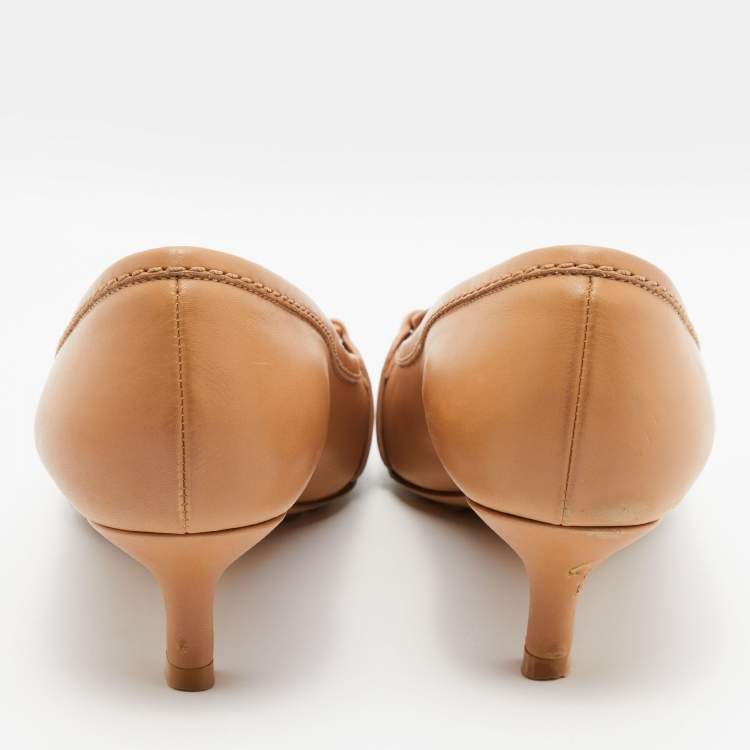 مملوكة مسبقًا Bottega Veneta Beige Leather Madame Pumps Size 37.5