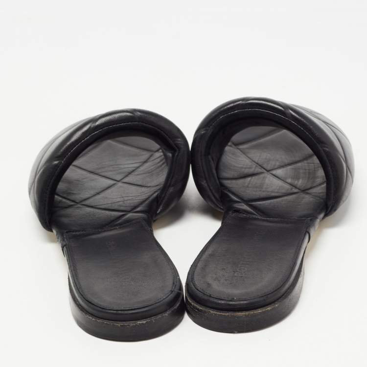 Pre Owned Bottega Veneta Black Quilted Leather Flat Slides Size 38