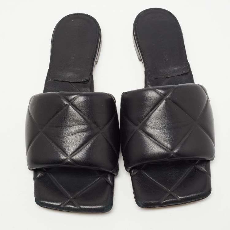 Pre Owned Bottega Veneta Black Quilted Leather Flat Slides Size 38