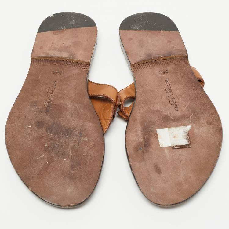 Pre Owned Bottega Veneta Brown Leather Thong Flats Size 36.5
