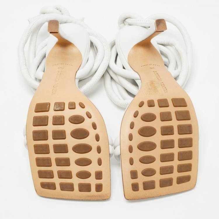 Pre Owned Bottega Veneta White Quilted Leather Ankle Strap Sandals Size 36