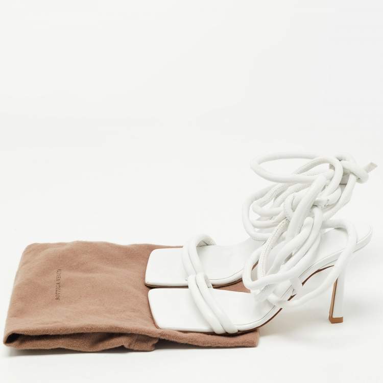Pre Owned Bottega Veneta White Quilted Leather Ankle Strap Sandals Size 36