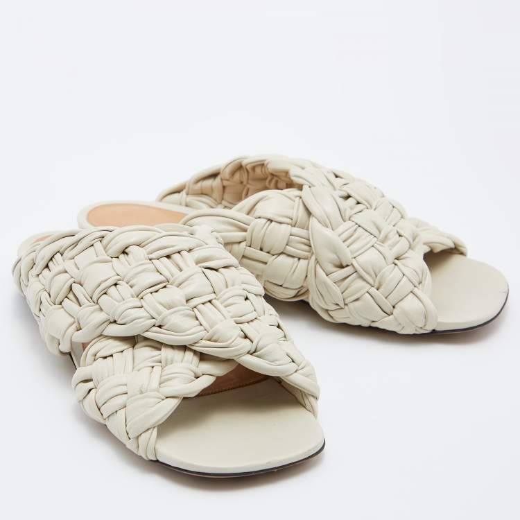Pre Owned Bottega Veneta Beige Nappa Intrecciato Leather The Board Flat Slides Size 39
