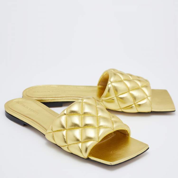 Pre Owned Bottega Veneta Gold Quilted Leather Lido Flat Slides Size 38.5