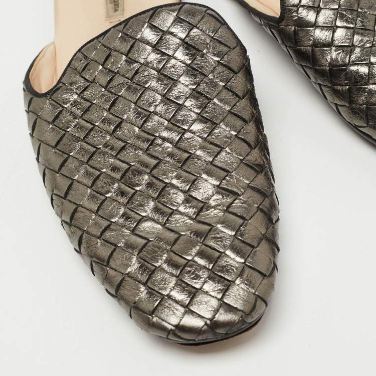 Pre Owned Bottega Veneta Metallic Bronze Leather Intrecciato Mules 39