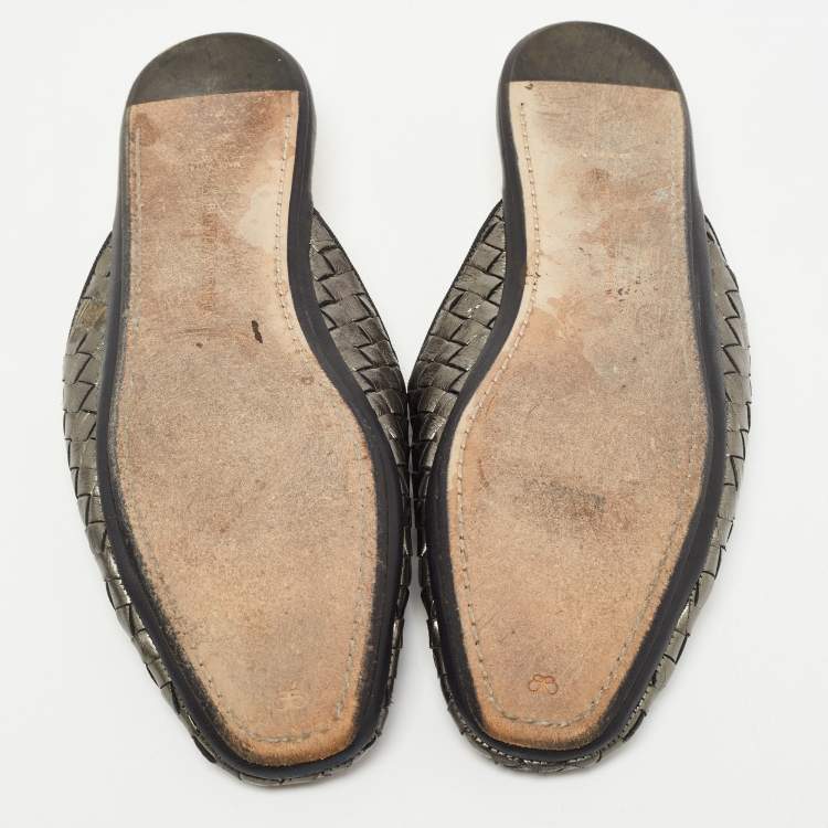 Pre Owned Bottega Veneta Metallic Bronze Leather Intrecciato Mules 39