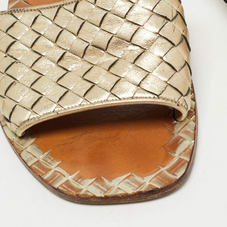 Pre Owned Bottega Veneta Gold Intrecciato Leather Flat Slides Size 38.5