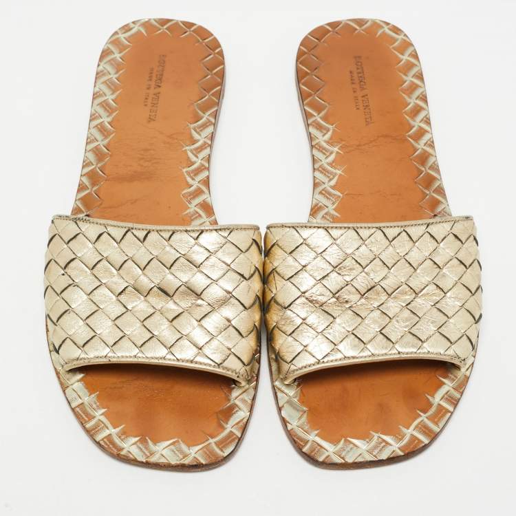 Pre Owned Bottega Veneta Gold Intrecciato Leather Flat Slides Size 38.5