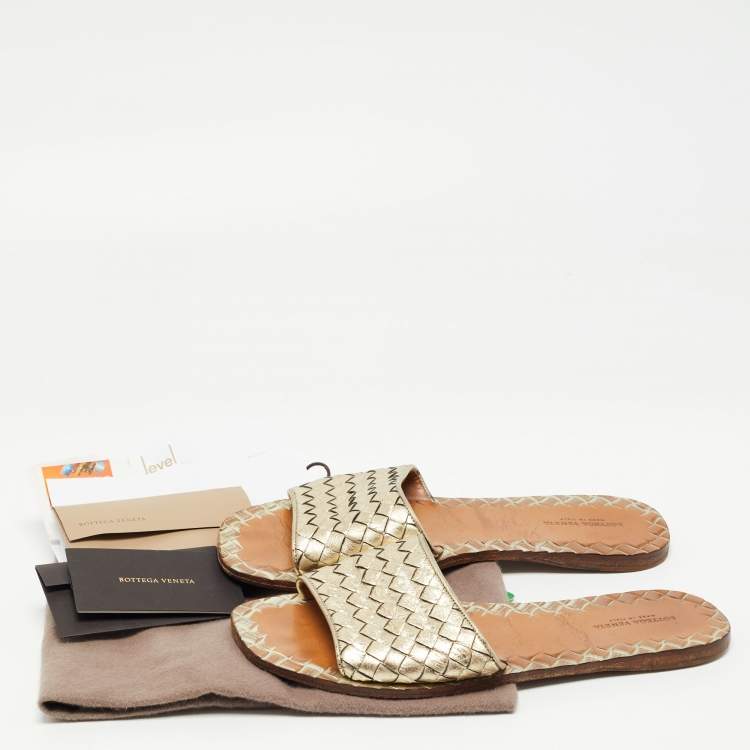 Pre Owned Bottega Veneta Gold Intrecciato Leather Flat Slides Size 38.5