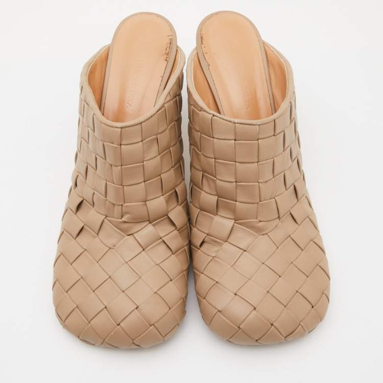 Pre Owned Bottega Veneta Light Brown Intrecciato Leather Mules Size 40
