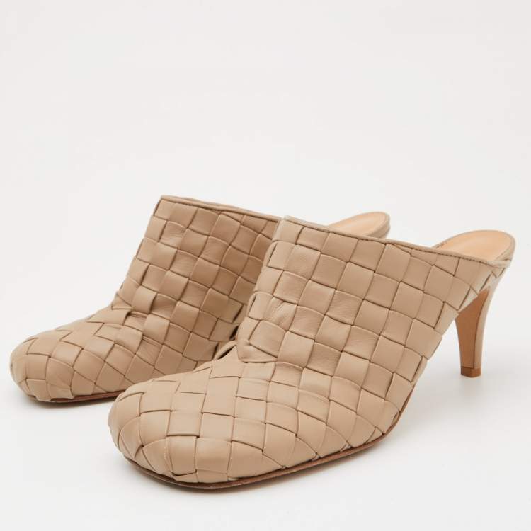 Pre Owned Bottega Veneta Light Brown Intrecciato Leather Mules Size 40