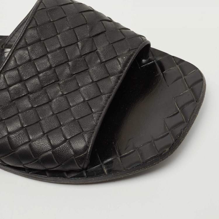 Pre Owned Bottega Veneta Black Intrecciato Leather Flat Slides Size 39
