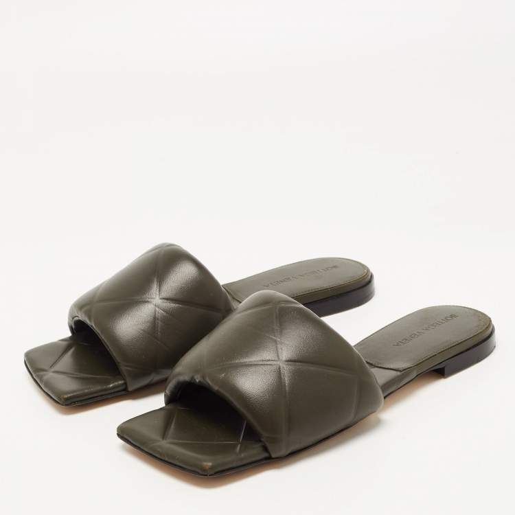 Pre Owned Bottega Veneta Olive Quilted Leather Lido Flat Slides Size 37