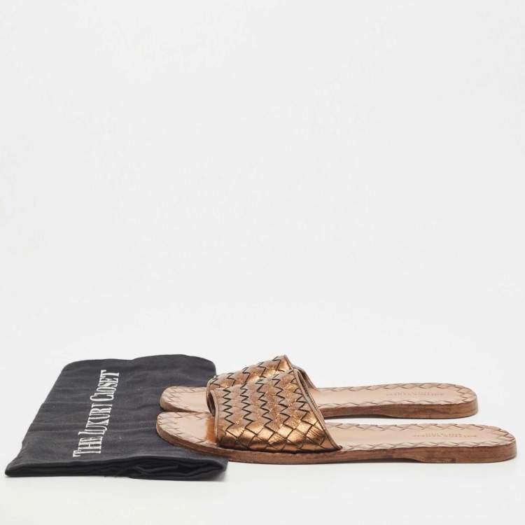 Pre Owned Bottega Veneta Metallic Intrecciato Leather Flat Slides Size 37