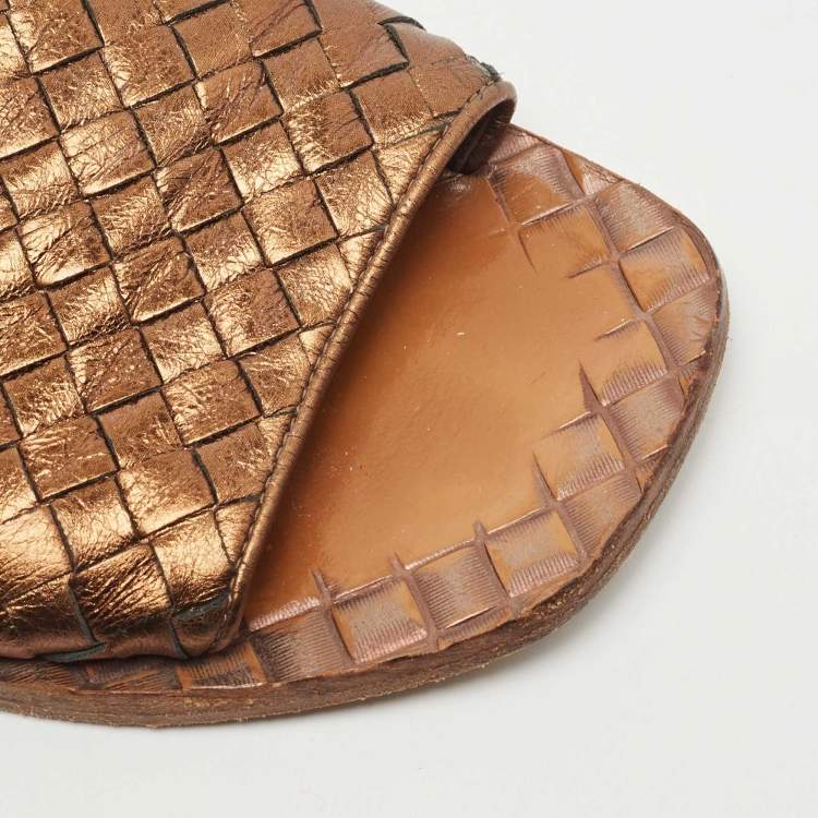 Pre Owned Bottega Veneta Metallic Intrecciato Leather Flat Slides Size 37