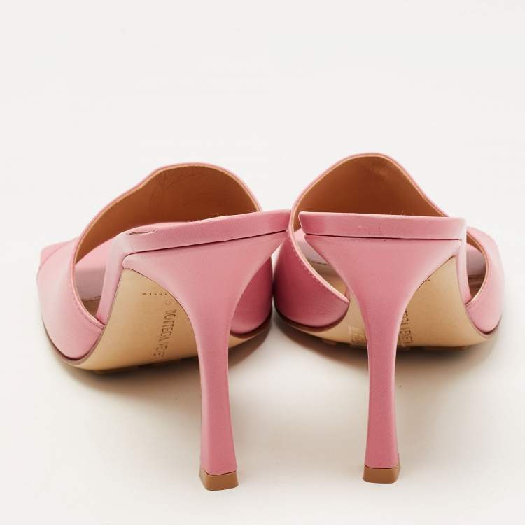 مملوكة مسبقًا Bottega Veneta Pink Leather Stretch Square Toe Flat Slides Size 39 