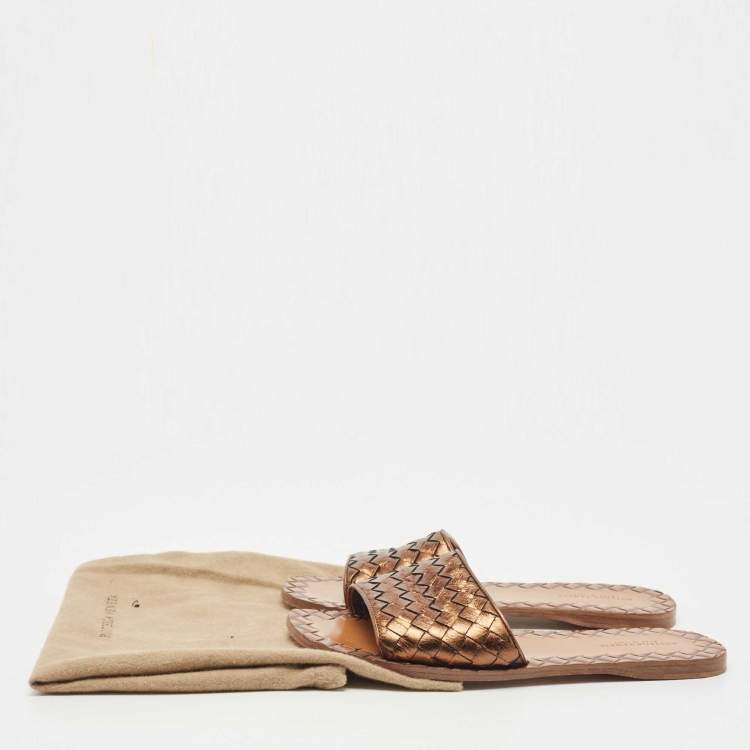 Pre Owned Bottega Veneta Metallic Intrecciato Leather Flat Slides Size 36