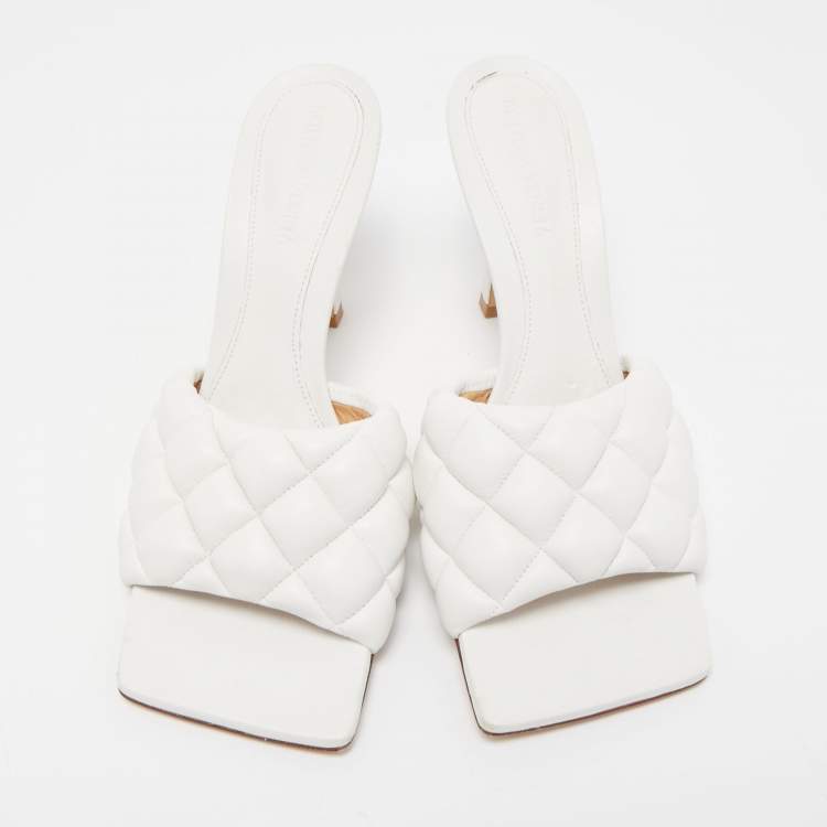 Pre Owned Bottega Veneta White Quilted Leather Lido Slide Sandals Size 38.5
