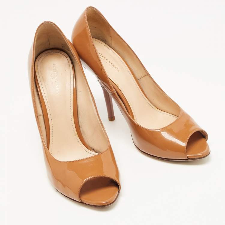 Pre Owned Bottega Veneta Brown Patent Leather Peep Toe Pumps Size 39