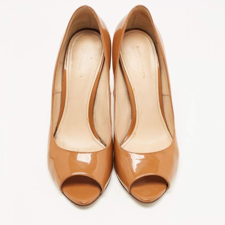 Pre Owned Bottega Veneta Brown Patent Leather Peep Toe Pumps Size 39