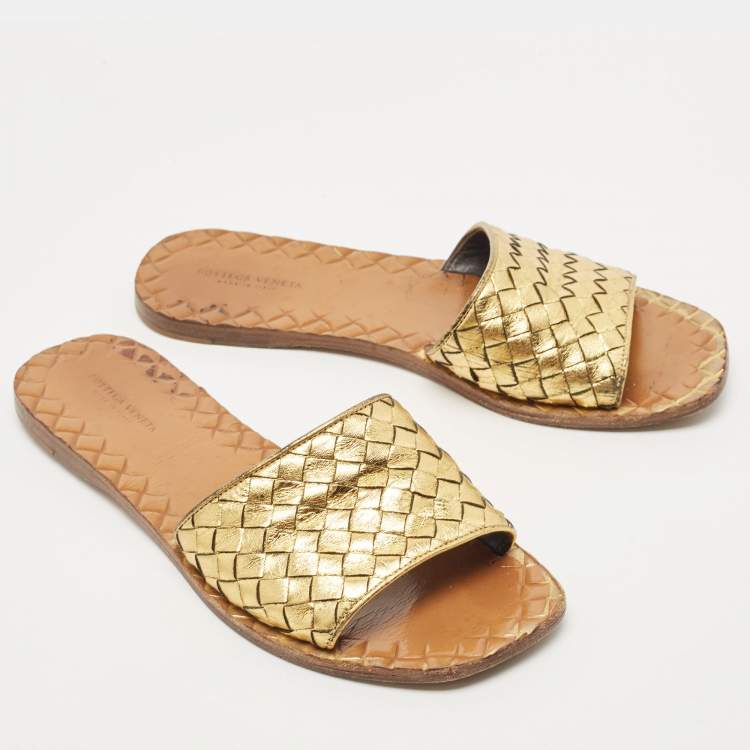 Pre Owned Bottega Veneta Gold Intrecciato Leather Flat Slides Size 37.5