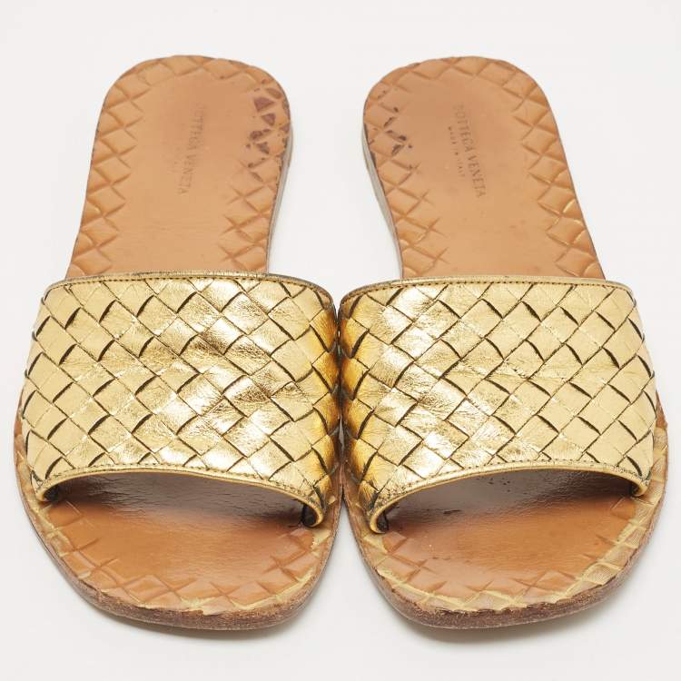 Pre Owned Bottega Veneta Gold Intrecciato Leather Flat Slides Size 37.5