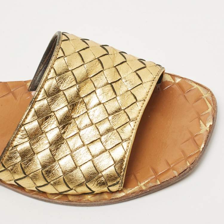 Pre Owned Bottega Veneta Gold Intrecciato Leather Flat Slides Size 37.5