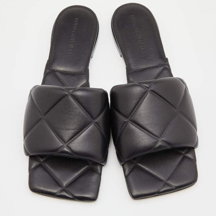 Pre Owned Bottega Veneta Black Quilted Leather Lido Flat Slides Size 40