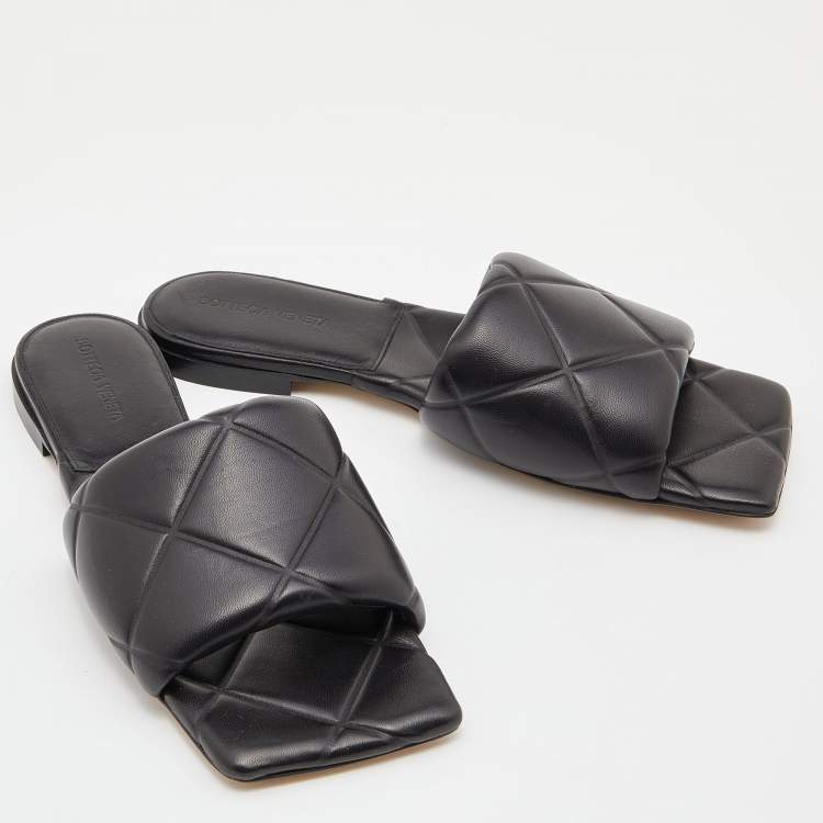 Pre Owned Bottega Veneta Black Quilted Leather Lido Flat Slides Size 40