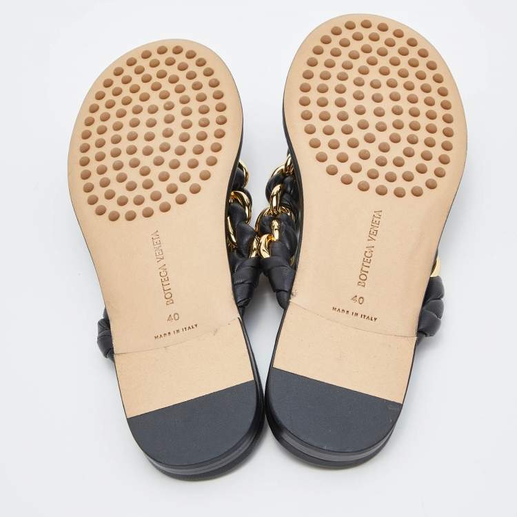 Pre Owned Bottega Veneta Black Leather Dot 55 Thong Flats Size 40