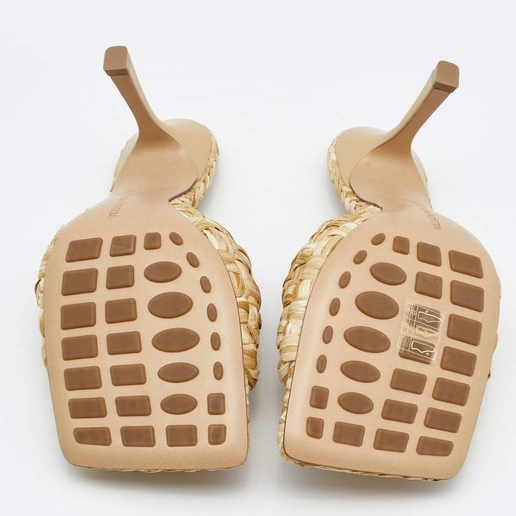 Pre Owned Bottega Veneta Beige Raffia Lido Slide Sandals Size 38
