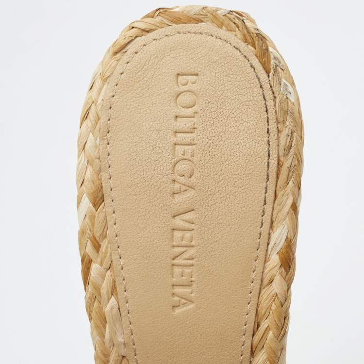 Pre Owned Bottega Veneta Beige Raffia Lido Slide Sandals Size 38