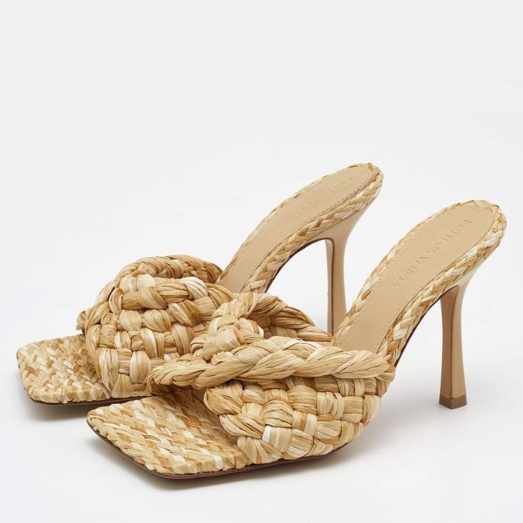 Pre Owned Bottega Veneta Beige Raffia Lido Slide Sandals Size 38