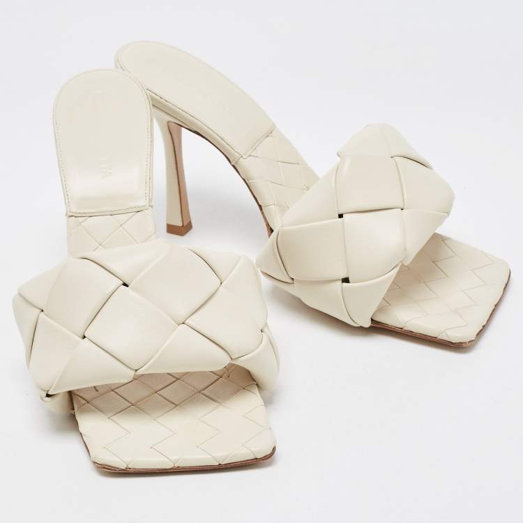 Pre Owned Bottega Veneta Cream Leather Lido Slides Size 38.5