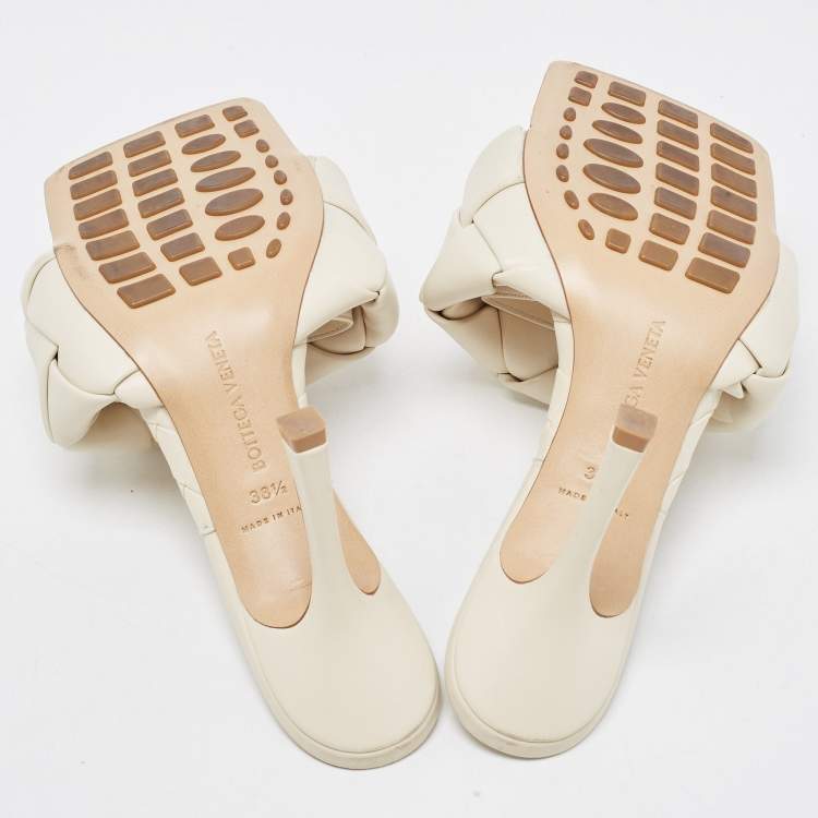 Pre Owned Bottega Veneta Cream Leather Lido Slides Size 38.5