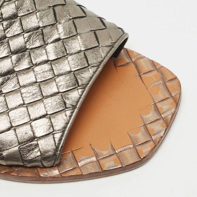 Pre Owned Bottega Veneta Metallic Bronze  Intrecciato  Leather Flat Slides Size 38