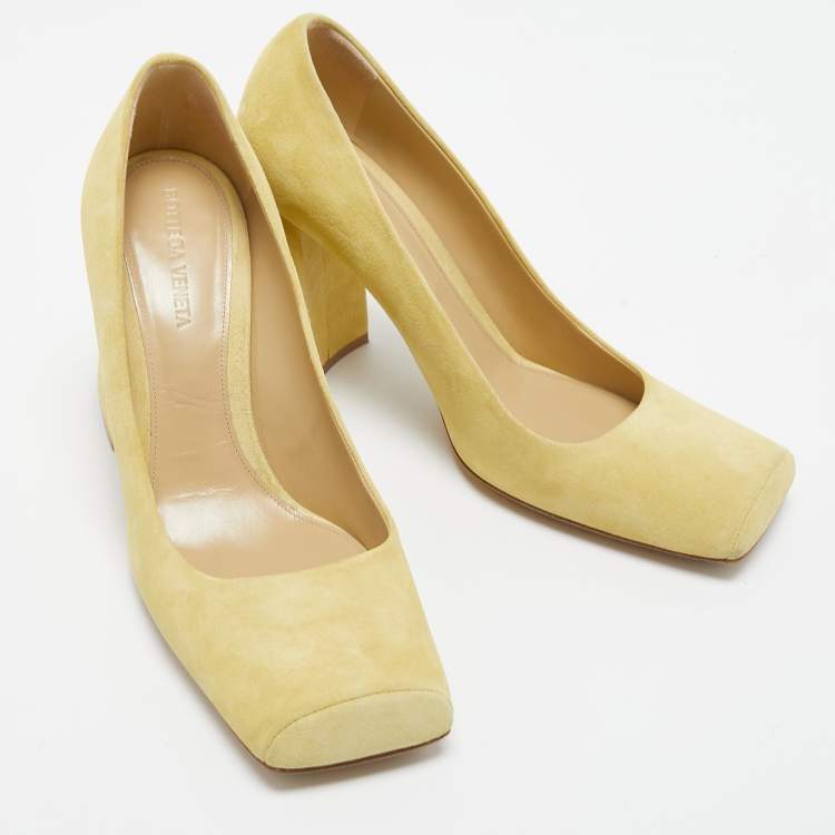 Pre Owned Bottega Veneta Yellow Suede Square Toe Block Heel Pumps Size 39