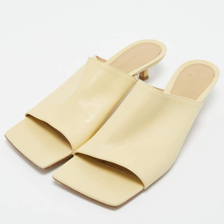 Pre Owned Bottega Veneta Yellow Leather Stretch Slides Size 39.5 