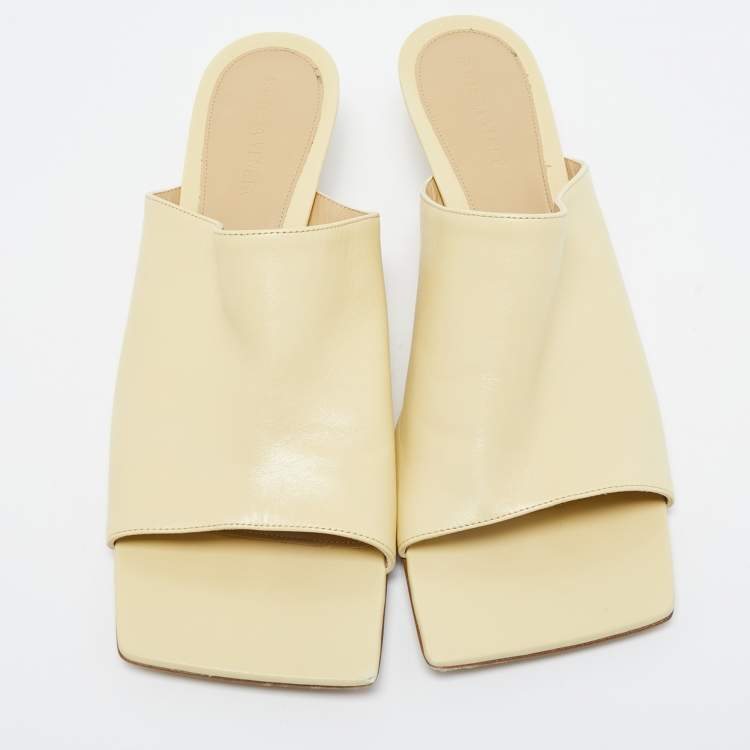 Pre Owned Bottega Veneta Yellow Leather Stretch Slides Size 39.5 