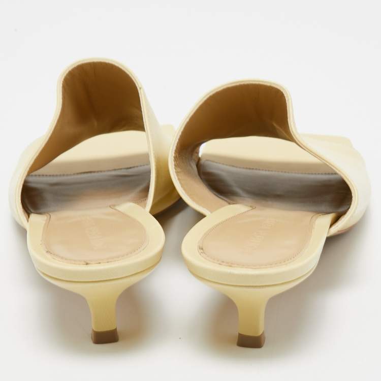 Pre Owned Bottega Veneta Yellow Leather Stretch Slides Size 39.5 