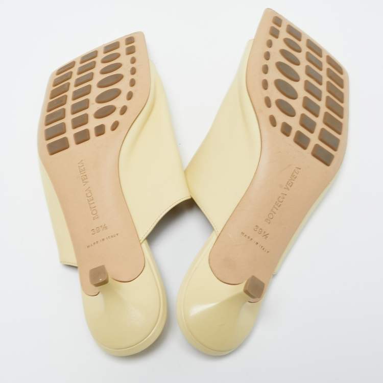 Pre Owned Bottega Veneta Yellow Leather Stretch Slides Size 39.5 